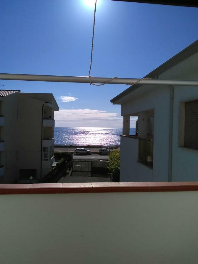 Apartamento Parco Adamantina Di Fronte Al Mare Diamante Exterior foto